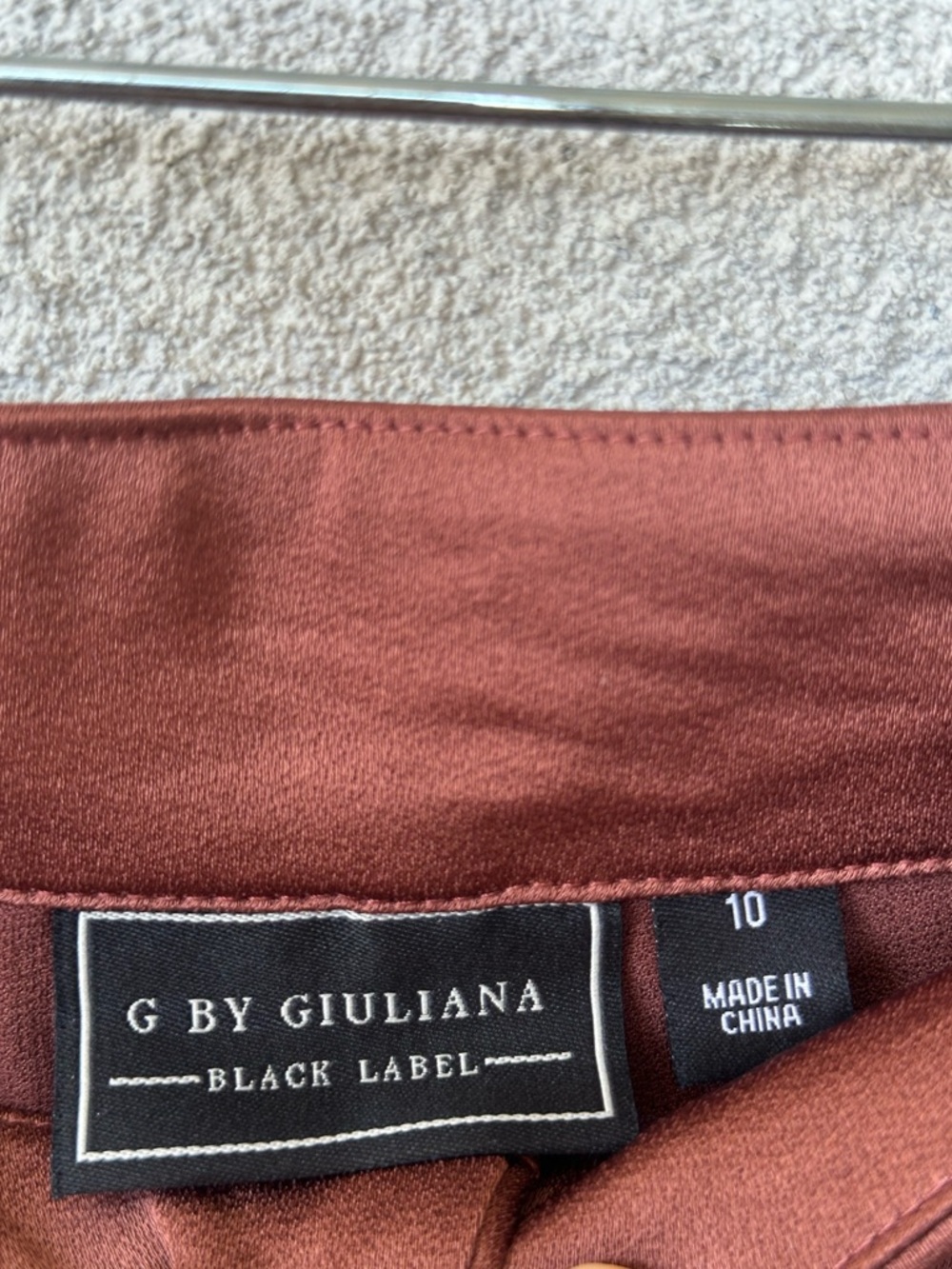 G by Giuliana Black Label Straight Leg Satin Cargo Pants, Size 10 NEW - Picture 3 of 4
